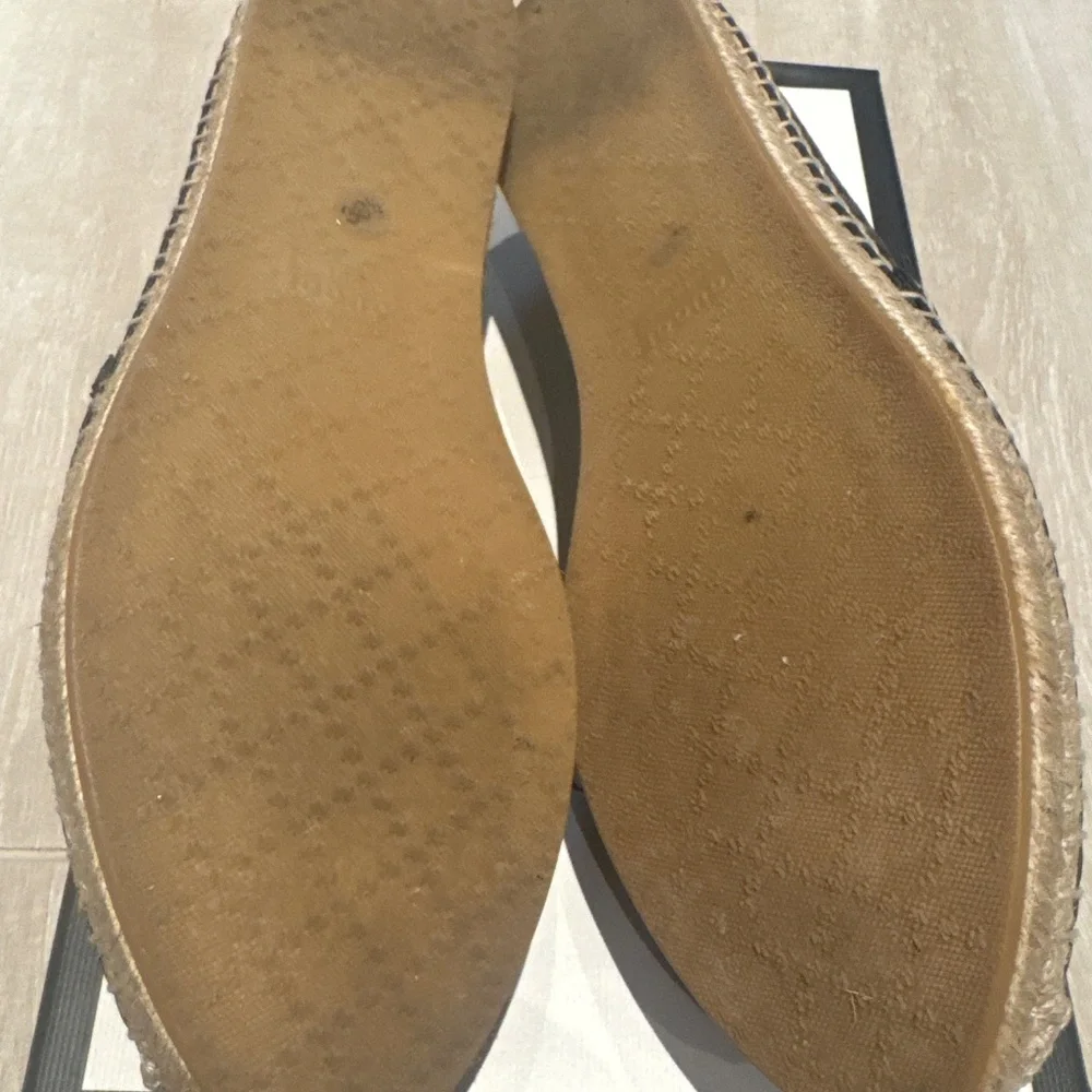 Gucci Black Embossed Leather Espadrilles with Natural Rope Edge